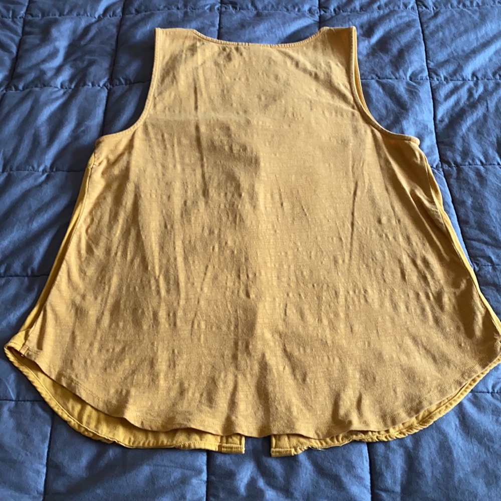 Universal Thread Tank - Picture 4 of 7